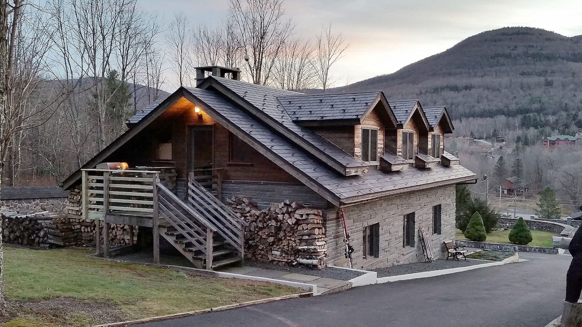 Hunter Apartment | Luxe Loft apartment with Hunter mtn. views on private estate.