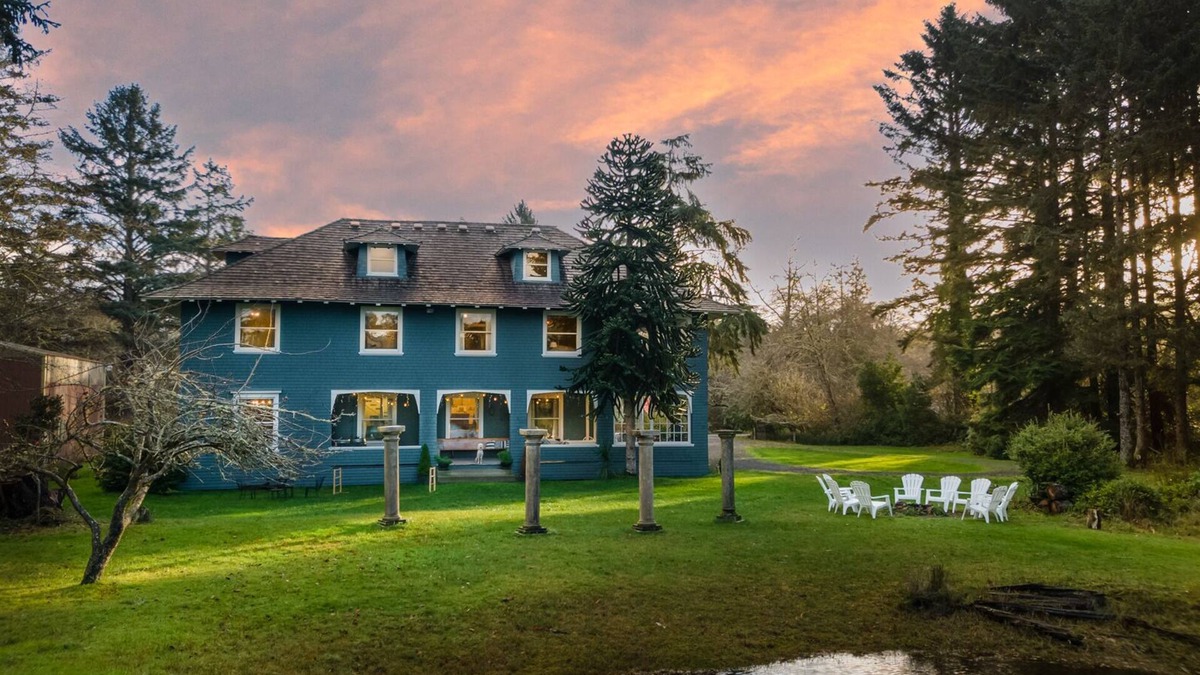 Seaview Villa | Luxe Mansion by the Sea, 6BR, Dining 14+