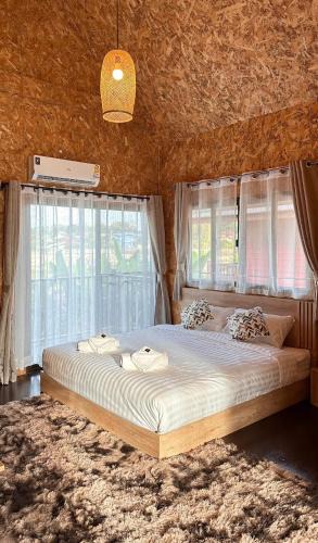 K. Phu Pieng Bed & Breakfast | Luxe Nan Terrace View King Room