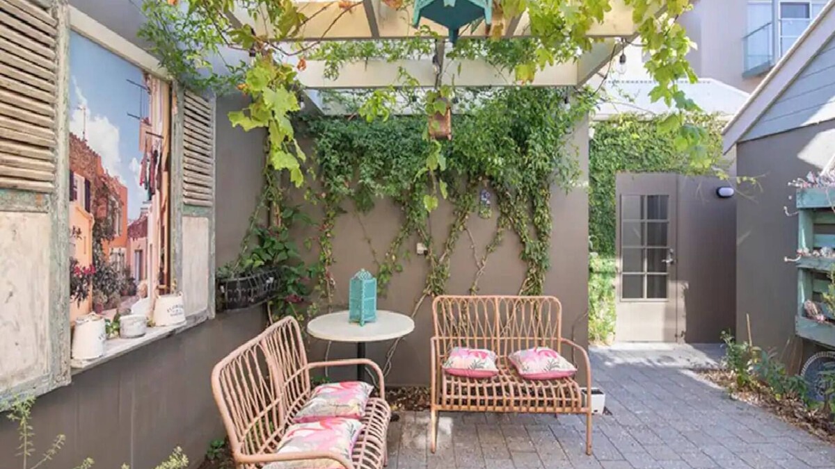 East Augusta Apartment | Luxe, near river and beaches, chef's kitchen