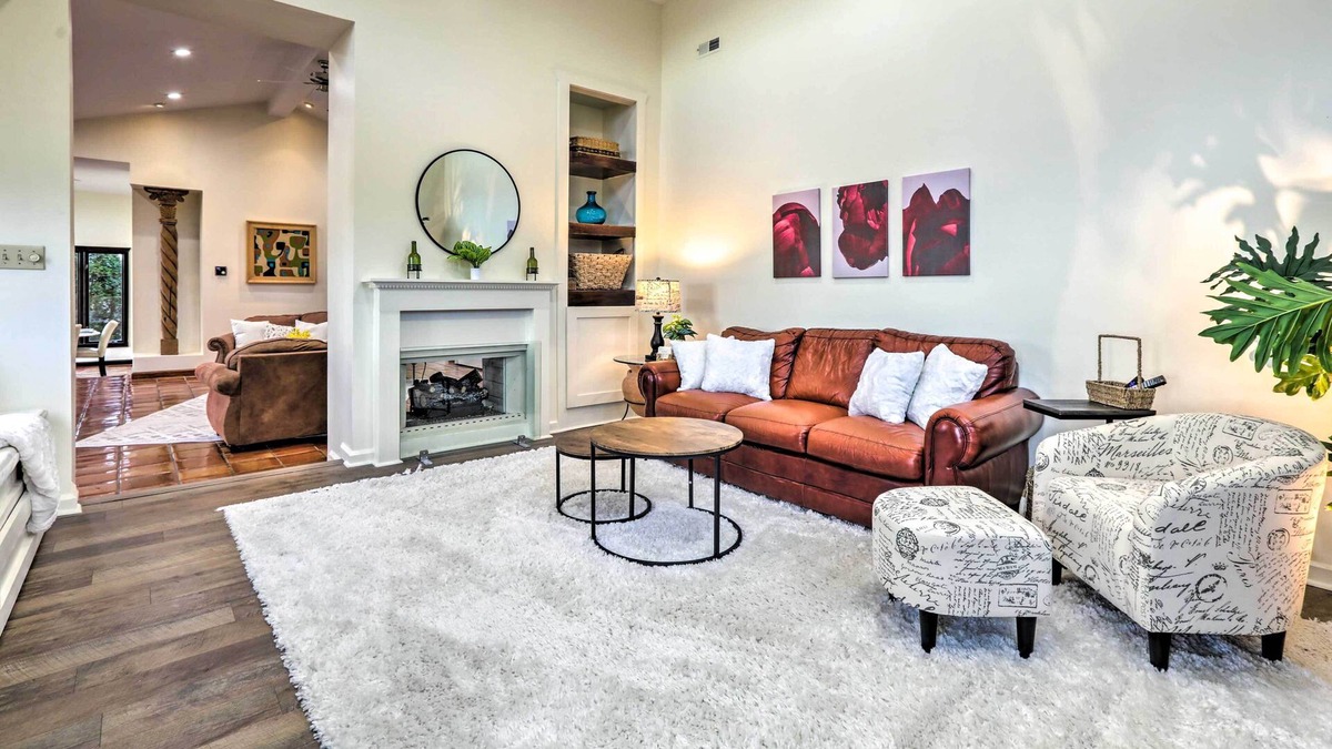 Nicholasville House | Luxe Nicholasville Home ~ 17 Mi to Lexington
