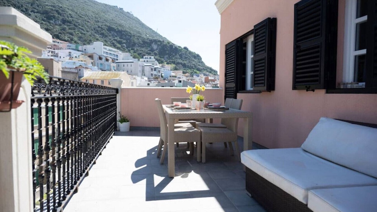 Gibraltar Apartment | Luxe Penthouse Studio w/Terrace