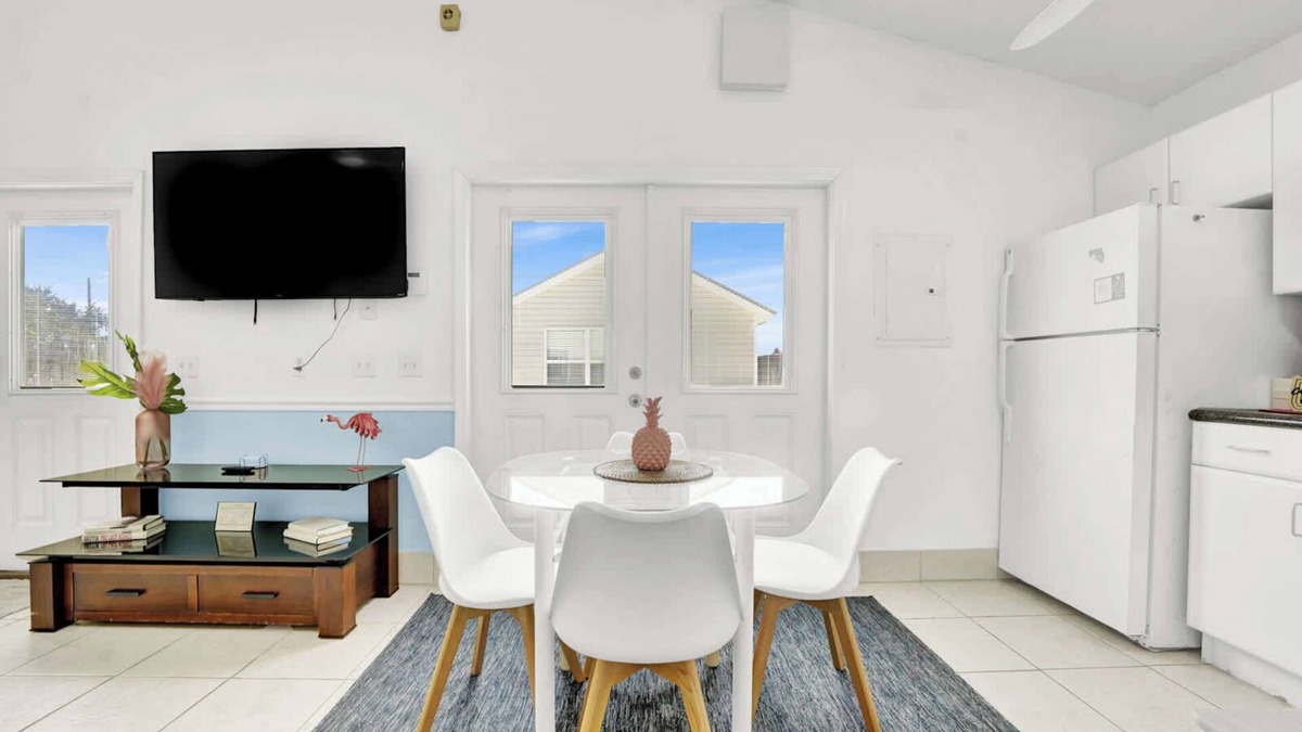 Lynn Haven Apartment | Luxe Pool Casita w Saltwater Pool 25 Min to PCB