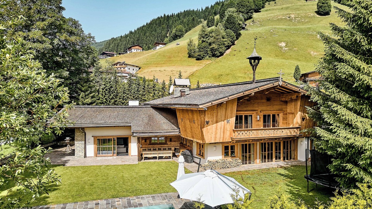 Jochberg Ski Chalet | Luxe Ski Chalet - Private Pool, Sauna, Home Theater, Game Room, Panoramic Views