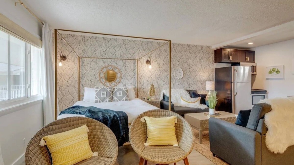 Melrose Condo | Luxe Studio in Music City near Downtown, Walkable to Great Restaurants & More!