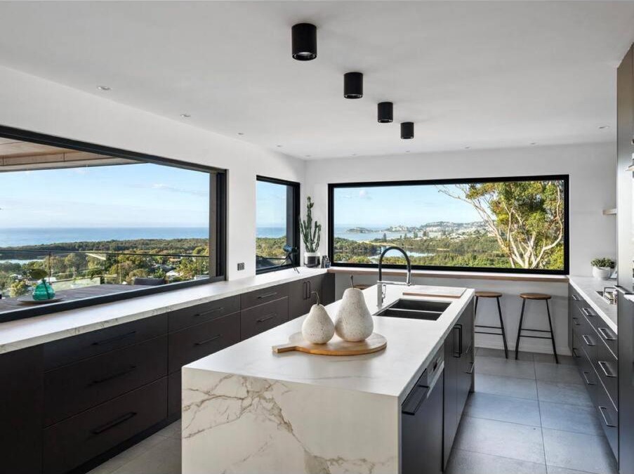 Wamberal House | Luxe Terrigal beach Ocean View with Infinity pool