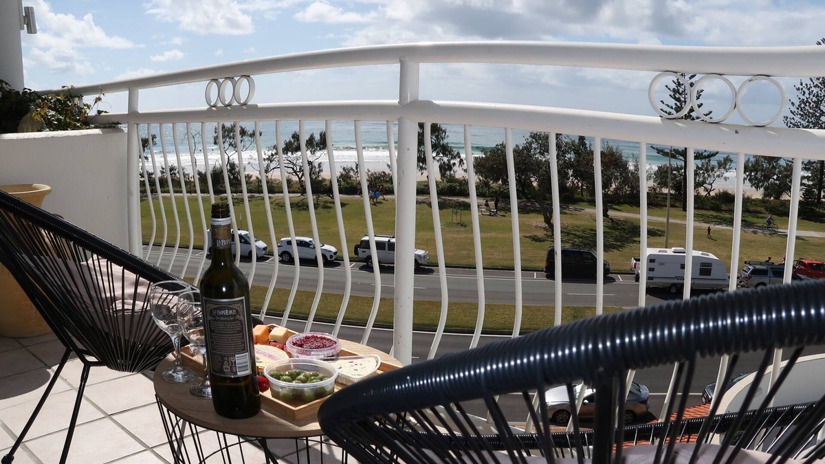 Alexandra Headland Resort | Luxe Unit with 160 degree ocean and beach views