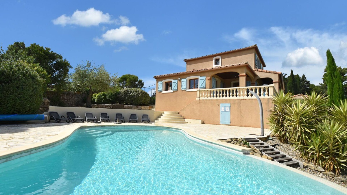 Montbrun-des-Corbieres Villa | Luxe Villa in Montbrun