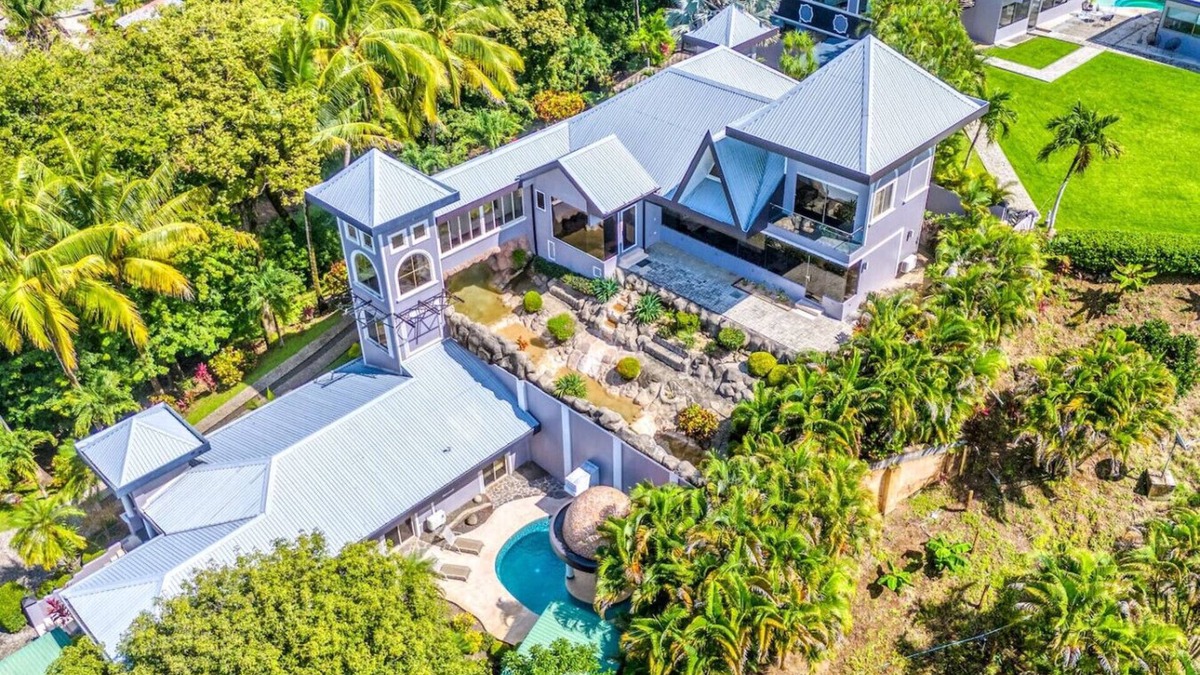 Nosara Resort | 𝑳𝒖𝒙𝒆 » Weddings » Retreats » Pool » Pickleball » Gym » 24-7 Security » Gated