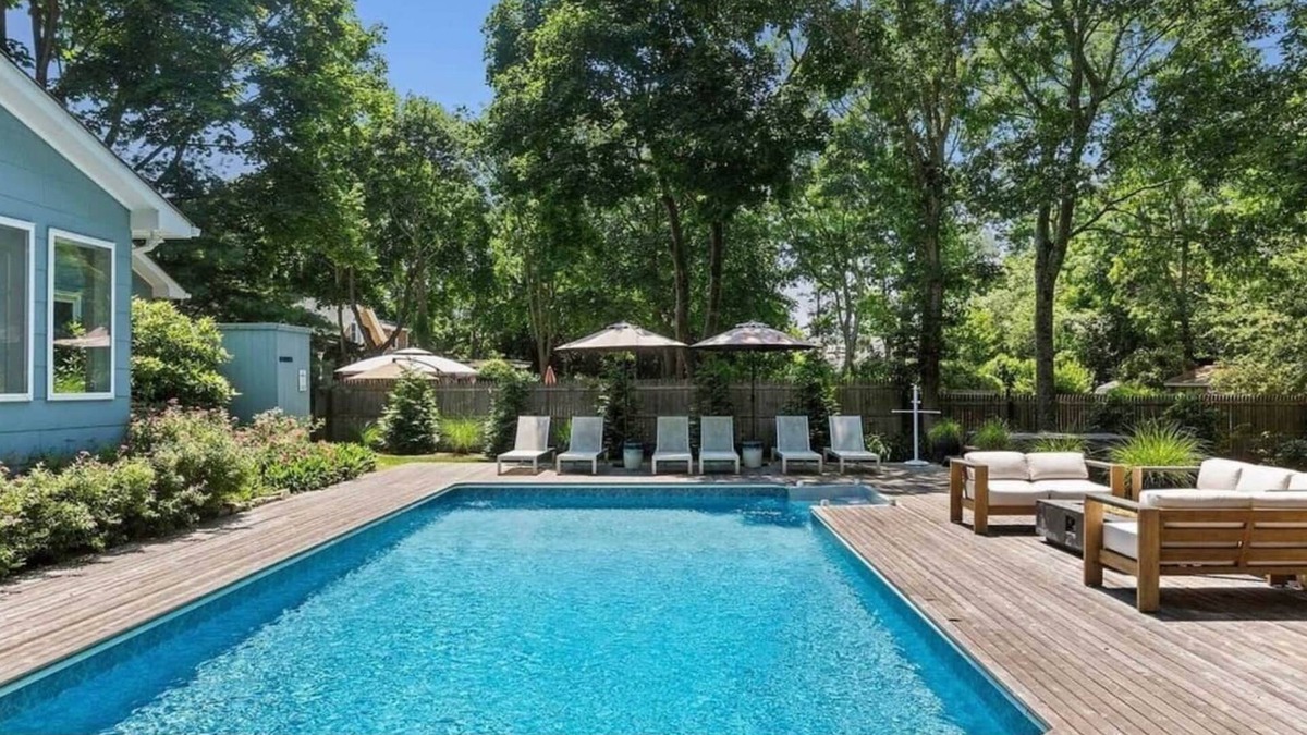 Westhampton Beach House | Luxe Westhampton Beach Home w/Pool & Hot Tub