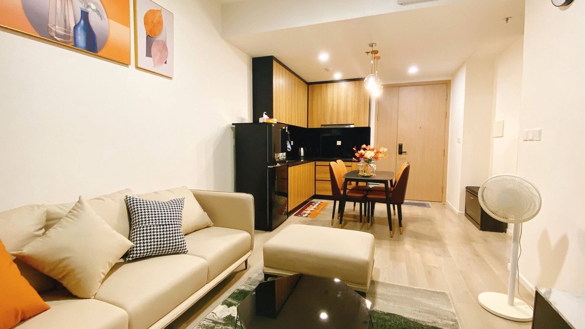 District 9 Apartment | LuxeNestVN! spacious apartment,saltwater pool, a fitness center, Vinwonder.