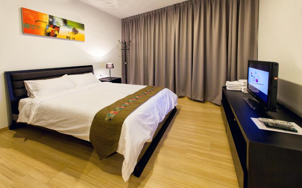 Tanjung Bungah Apartment | Luxfort 118 Service Suites