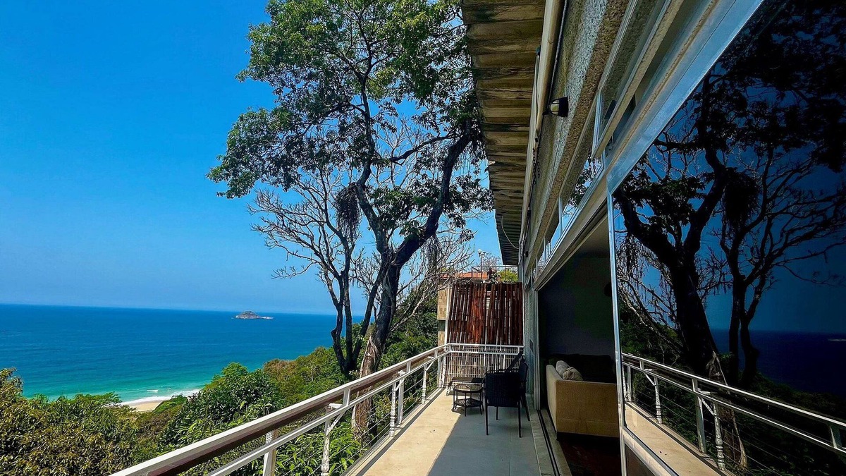 Sao Conrado House | LUXOBRASIL #RJ726 10 Bedroom Mansion On Estrada Do Joá Vacation Rentals, Photos and Advertising