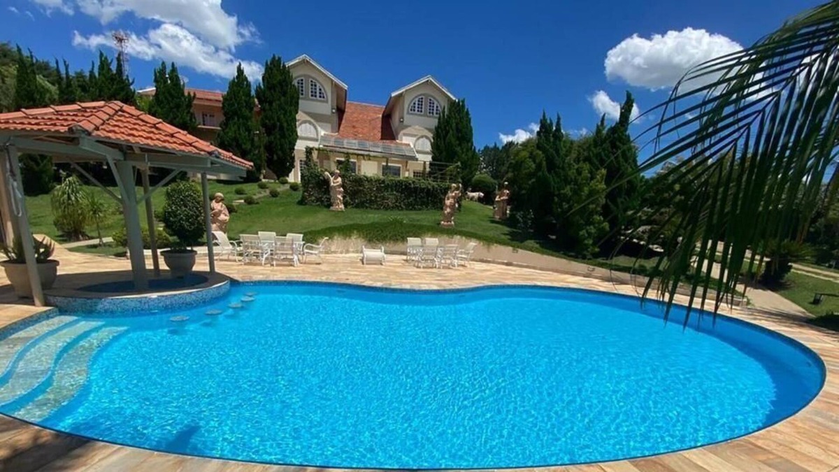 Vinhedo House | LUXOBRASIL #SP10 Saab Mansion Seasonal Rent