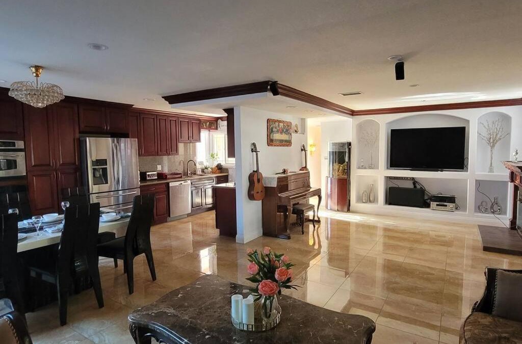 Huntington Beach Apartment | Luxstay in Huntington Beach