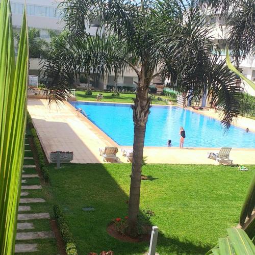 Pont Blondin Apartment | Luxueuse Résidence oubaha vue piscine plages Mimosas Sablettes