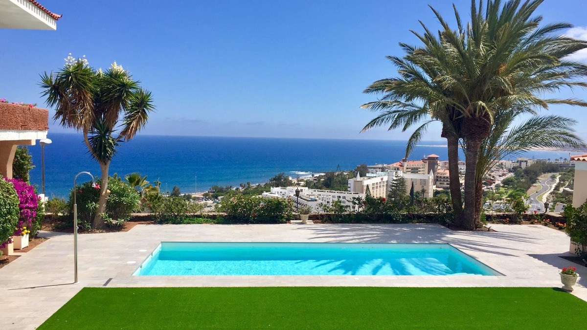 San Agustin House | Luxury bungalow with breathtaking views over the beach and the sea