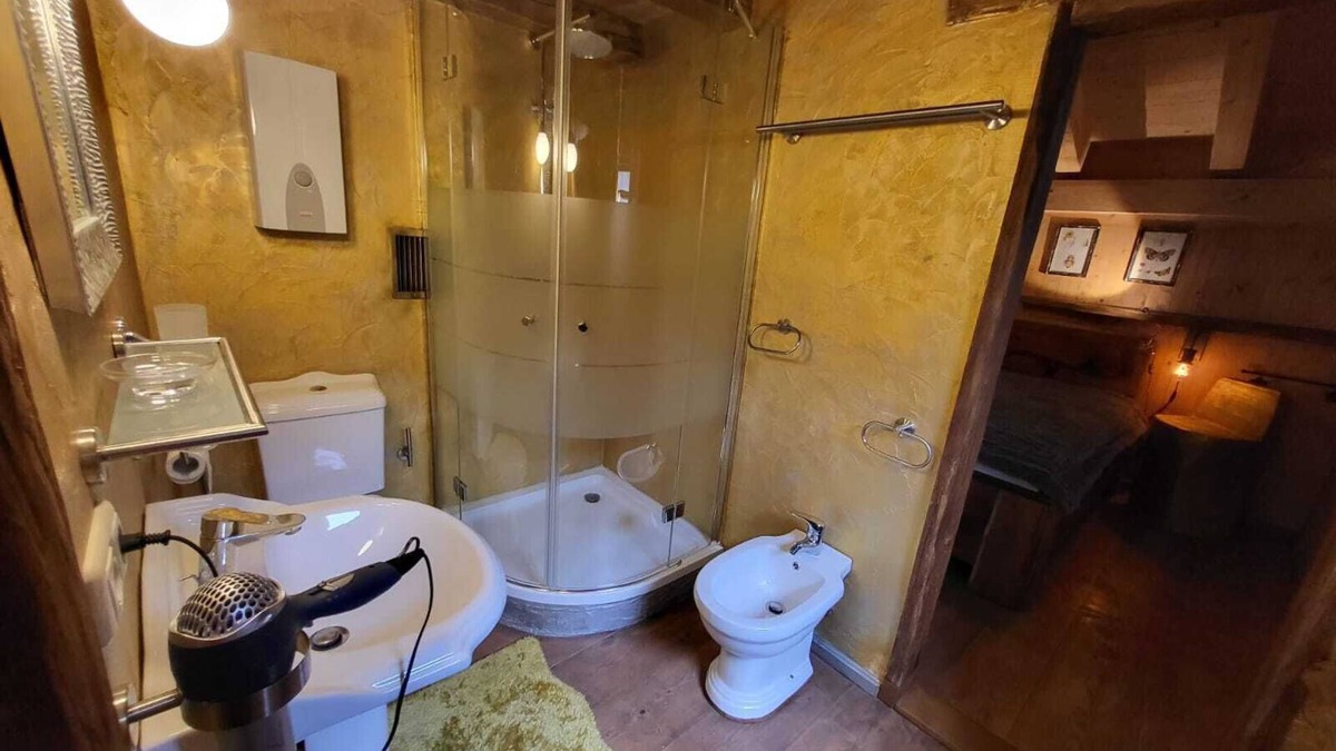 Sankt Englmar Ski Chalet | Luxuriös Ausgestattetes Blockhaus Inkl. Außensauna und Beheizbarem Badebottich