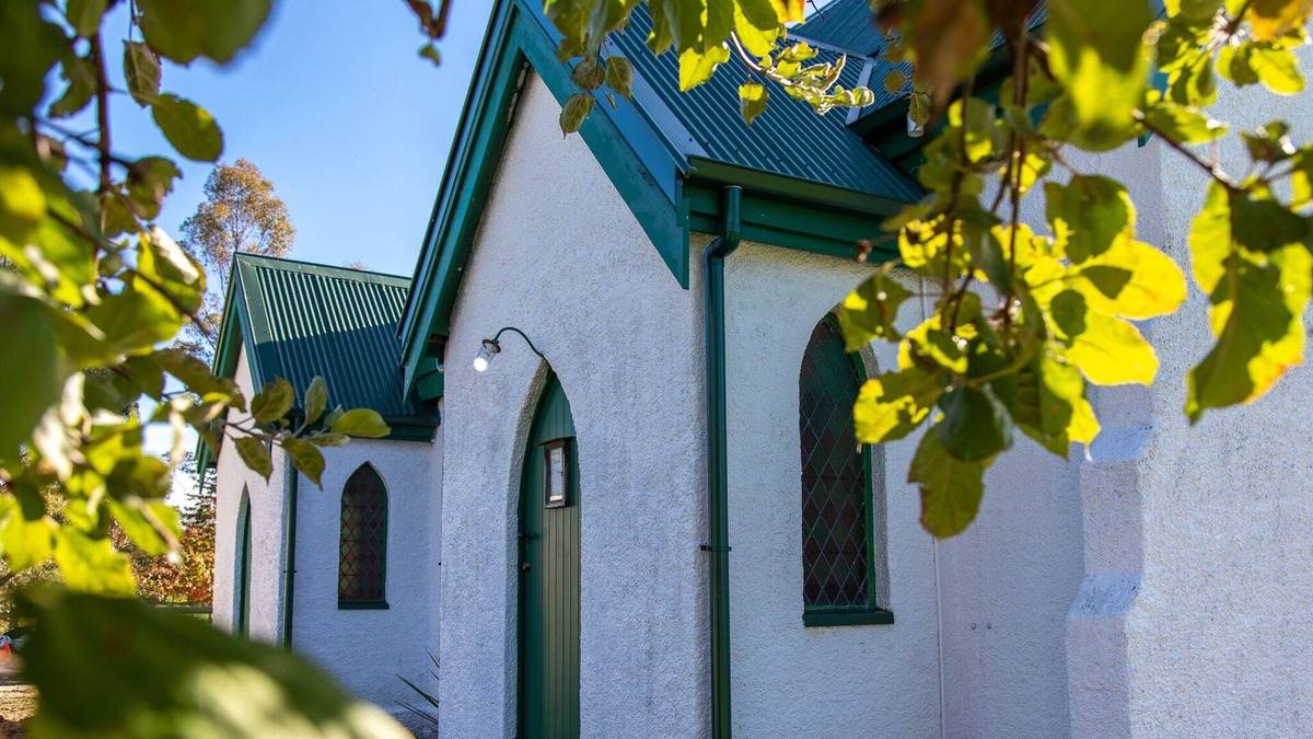 Otago House | Luxuries Warm Church on Walking Tracks, Beautiful Sleeping Spaces Coffee Machine