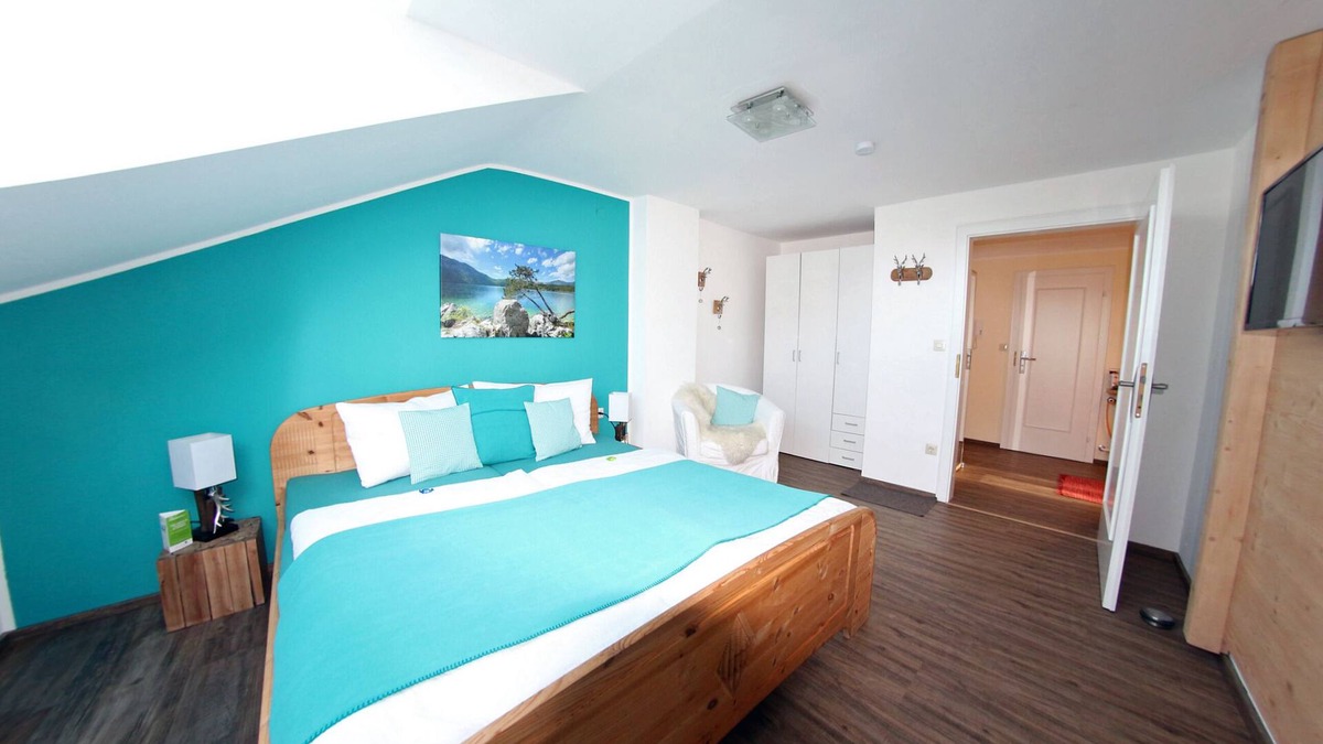 Garmisch-Partenkirchen Apartment | Luxurious apartment, great mountain views, 55" TV & Netflix!