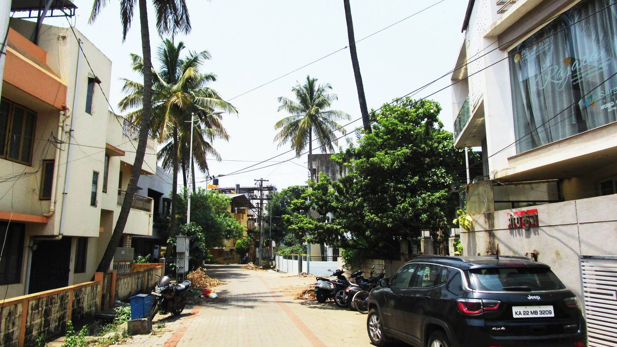 Belagavi House | Luxurious 1 Bedroom Penthouse, Couple Friendly in lovely Belagavi with AC, WiFi