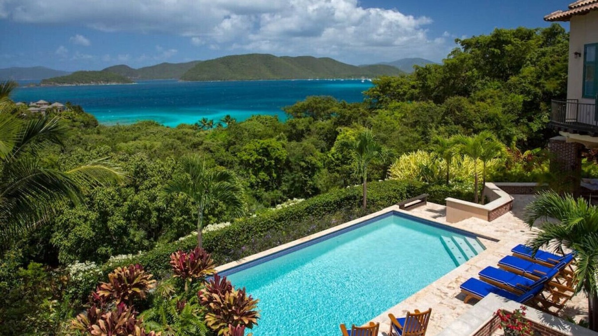 Maho Bay Quarter House | Luxurious 11 Peter Bay-walk to the beach-backup power