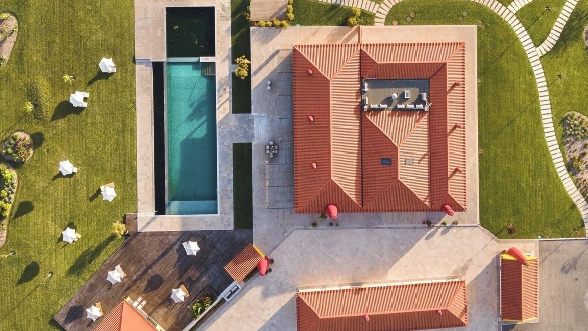 Rio Maior Resort | Luxurious 16-bedroom resort with AC, Pool and Jazuzzy near awesome Lisbon