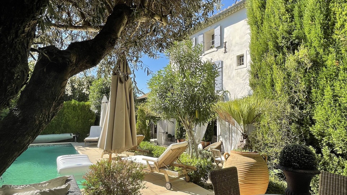 Boulbon House | LUXURIOUS 18TH CENTURY MAISON DE MAITRE - 350M2 - GARDEN - HEATED POOL