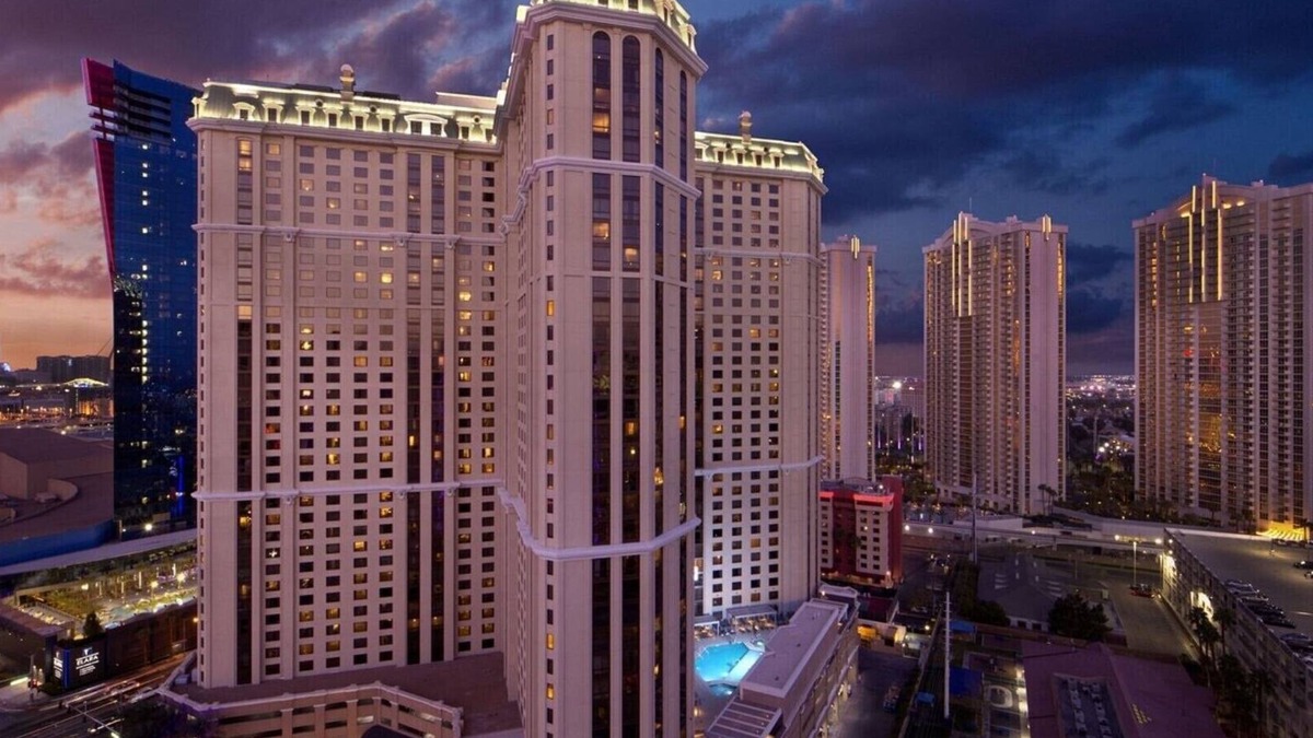 Las Vegas Resort | Luxurious 2-Bd. Villa at Marriott's Grand Chateau: Space, Comfort & Strip Views