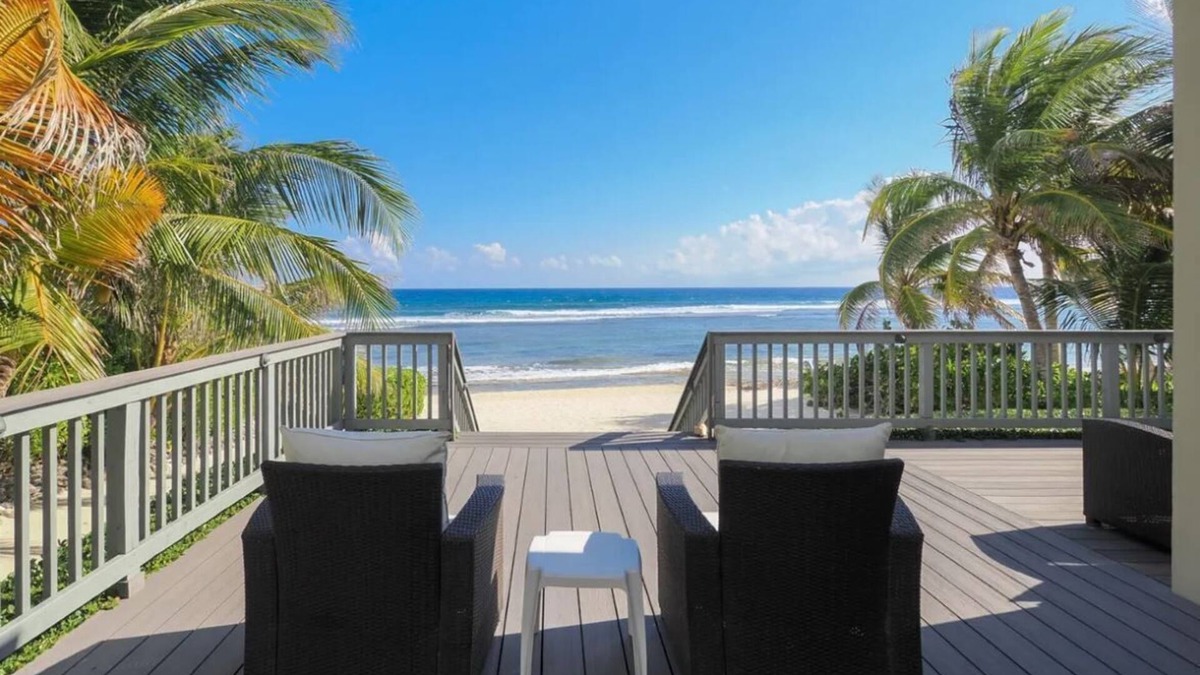Bodden Town House | Luxurious 2 Bdr Beachfront Villa - Coral Beach House - Excellent Cayman value!