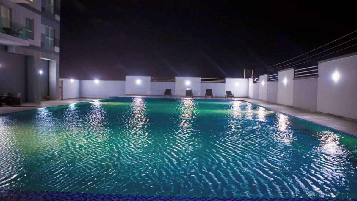 Ofin Apartment | Luxurious 2 Bed apartment with Breathtaking Beach-View