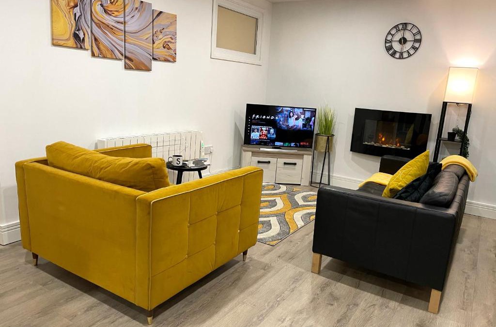Burnley Apartment | Luxurious 2 Bed Apartment In Heart Of Burnley With Private Parking
