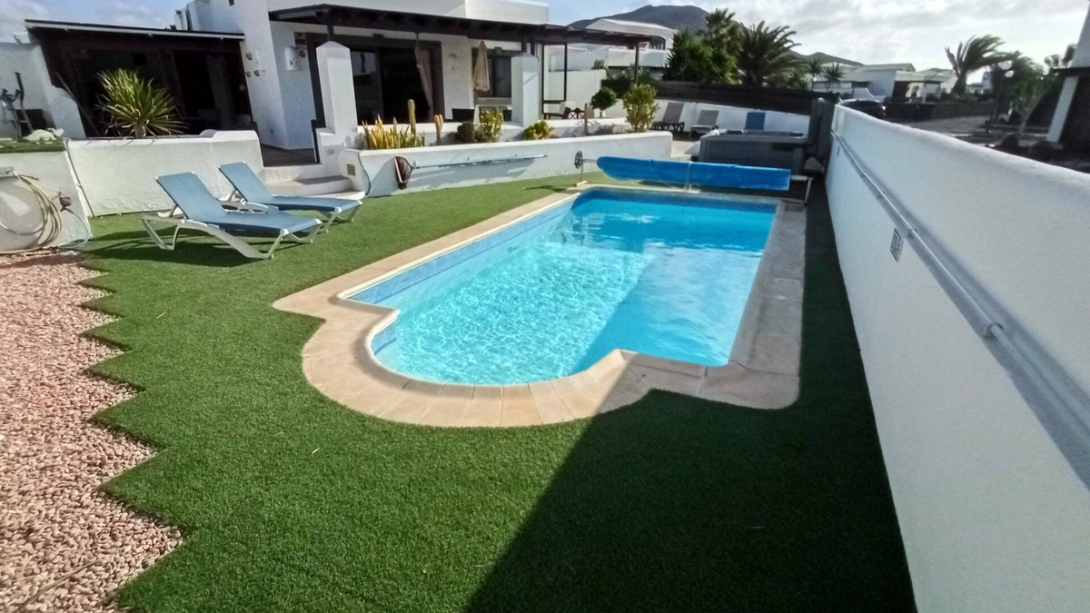 Montana Roja Villa | Luxurious 2 Bed Villa