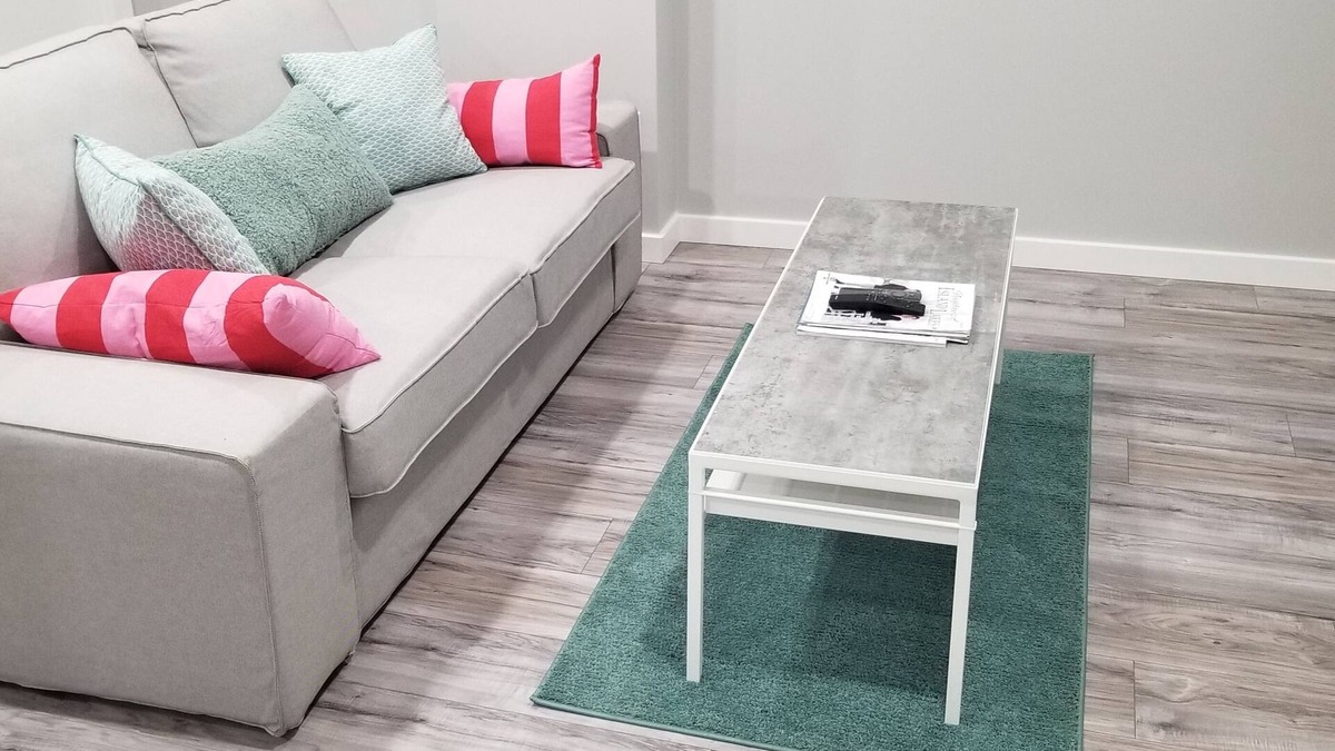 Winnipeg House | Luxurious 2 bedroom basement suit.