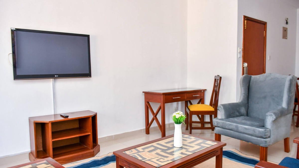 Westlands Apartment | Luxurious 2 bedroom house in Westlands with heated pool, gym, restaurant