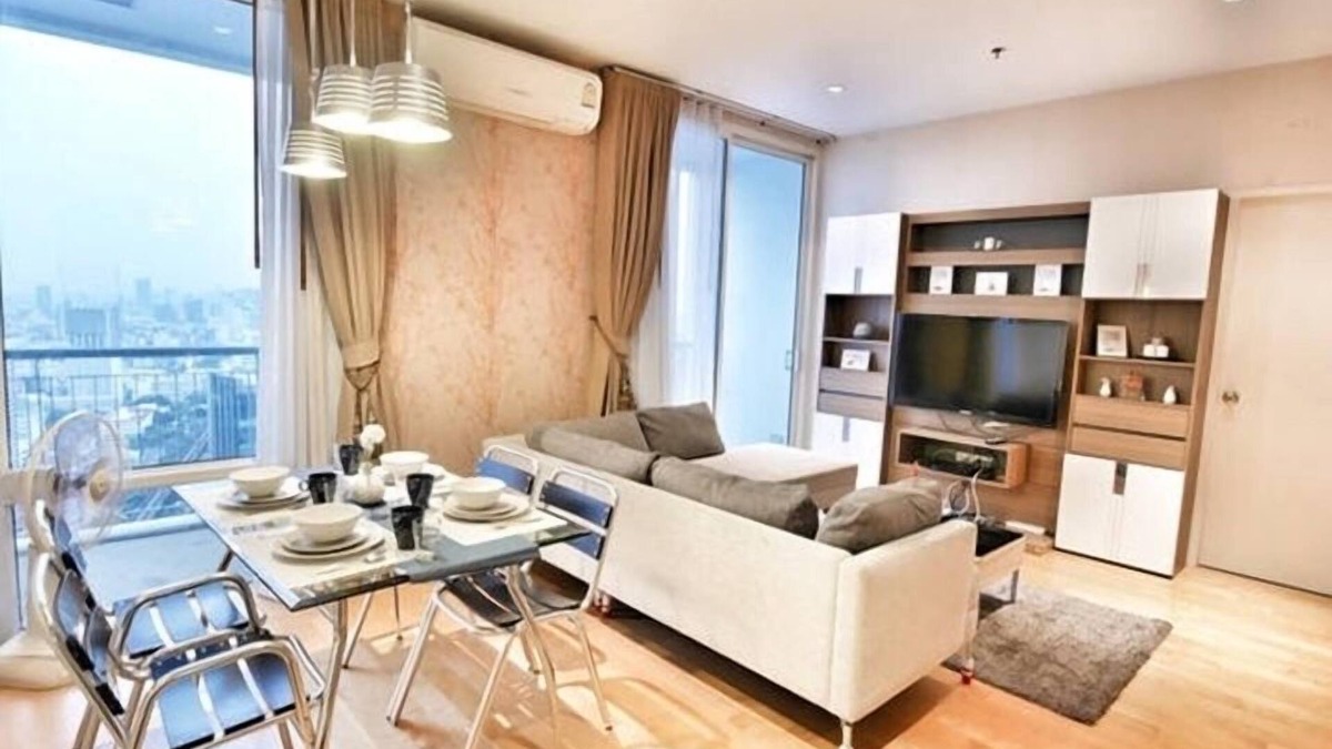 Pathumwan Apartment | Luxurious 2BR-City center-Close BTS