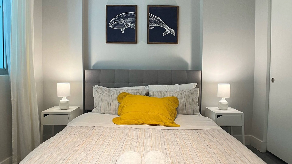 North Beach Condo | Luxurious 2BR, Pool, Hot tub, Sauna, Gym, Parking, Min to Beach