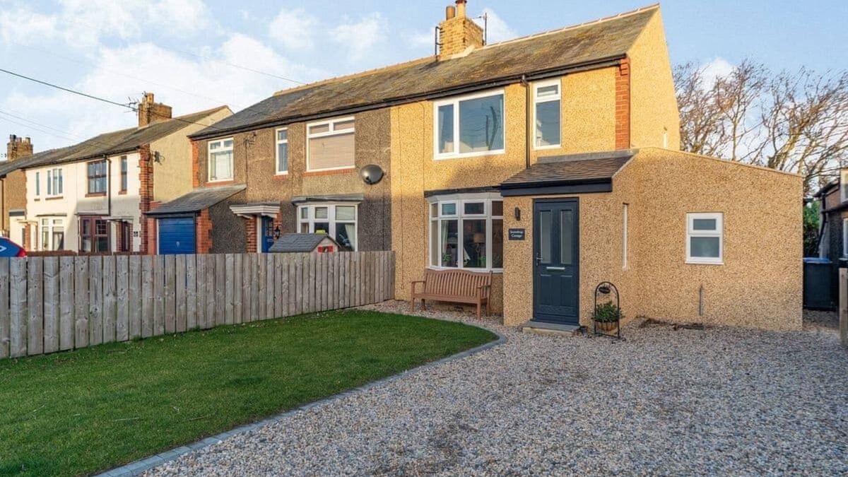 North Sunderland House | Luxurious 3 bedroom semi detached house