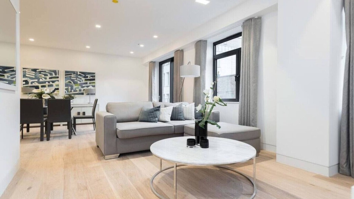 London City Centre Apartment | Luxurious 3 Bedroom in Trafalgar Sq