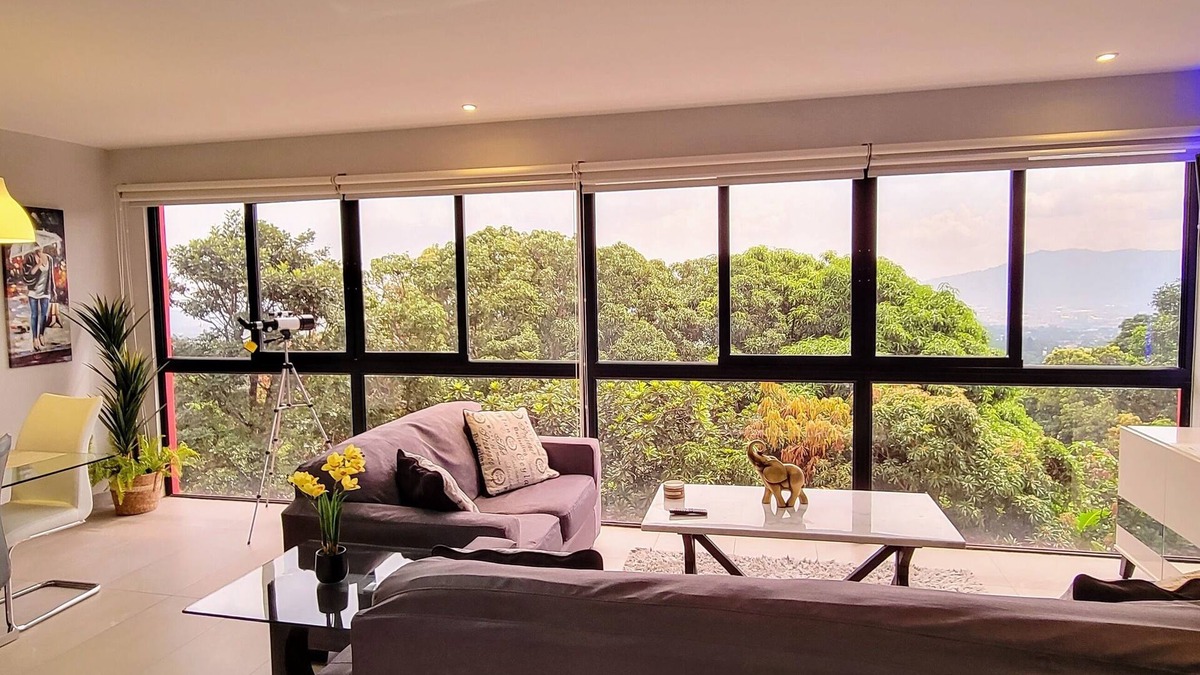 San Salvador Apartment | Luxurious 3 Bedroom Apartment!