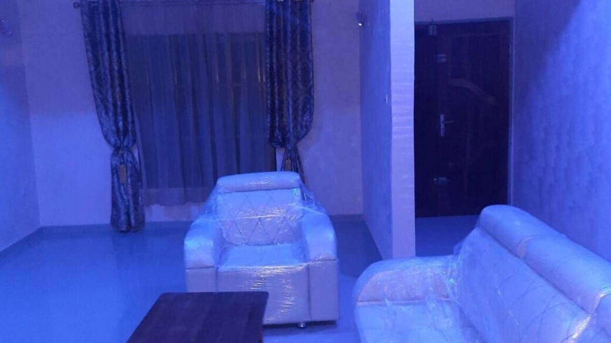 Come Villa | Luxurious 3-bedroom building in charming Comé with AC.nFamily-friendly.