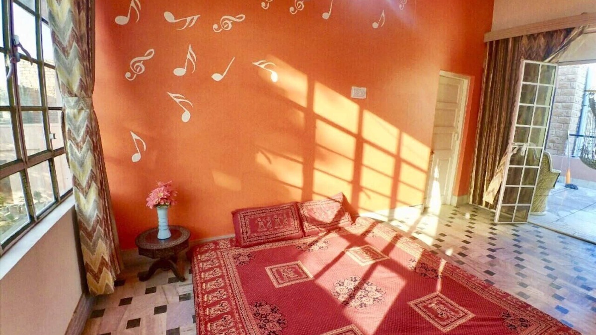 Jodhpur Villa | Luxurious 3 bedroom house with kitchen and living area