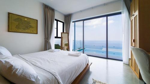 Songkhla Villa | Luxurious 3BR Villa with Infinity Pool Sea View