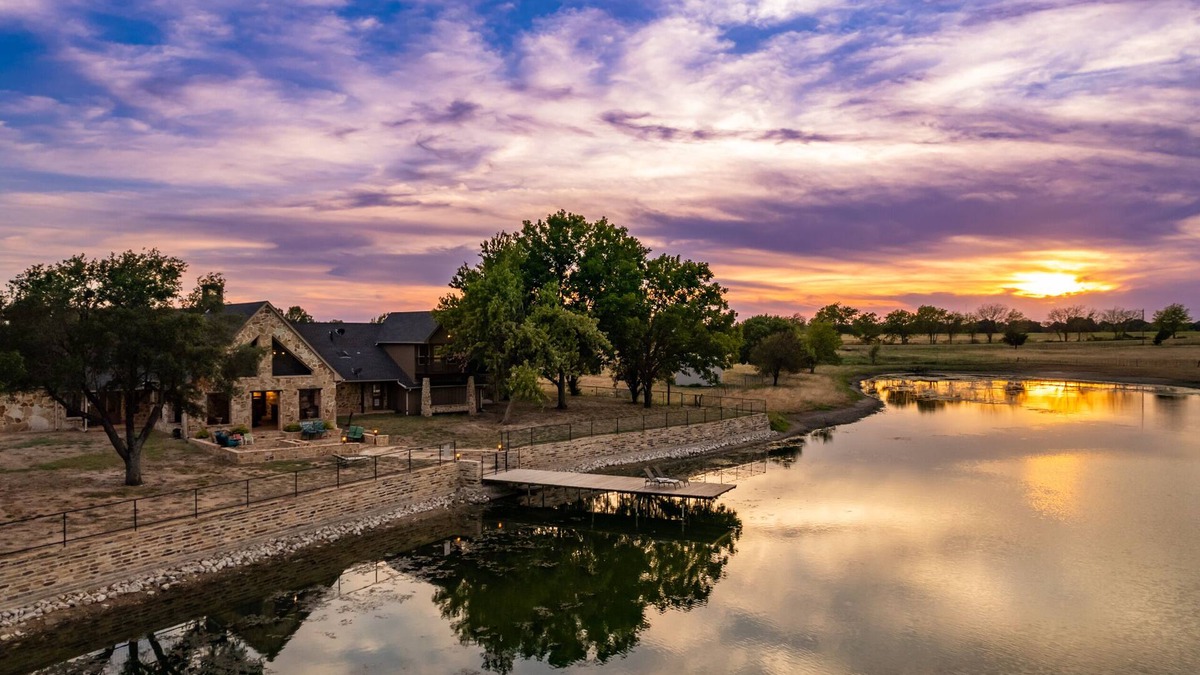 Gober Other | Luxurious 4 BR Farmhouse with Private Lake