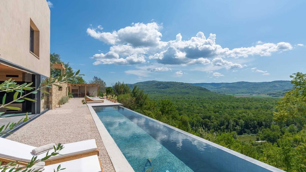 Golubici Villa | Luxurious 4-BR villa for up to 8 with pool and spa