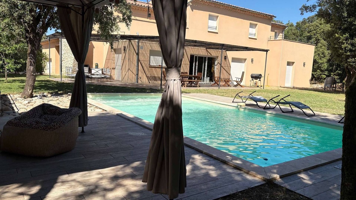Labastide-de-Virac House | Luxurious 4-Star Villa for 6 with Private Pool near Ardèche Gorges