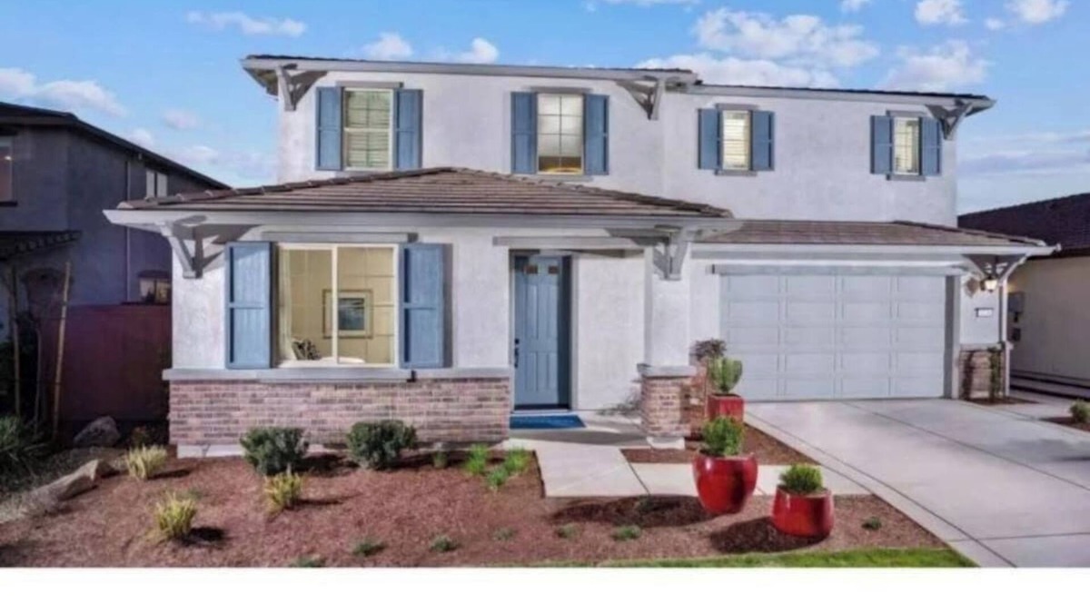 Roseville Villa | Luxurious 4BR Villa!