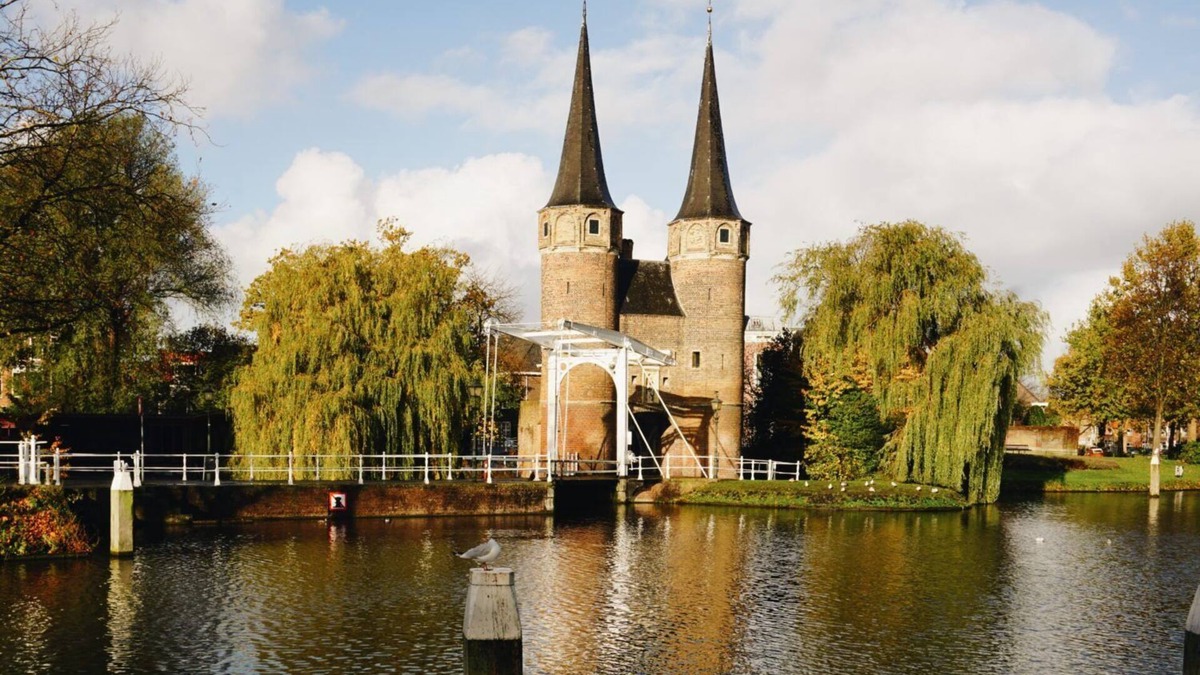 Delft House | Luxurious 5* Avant Garde design apt in city center