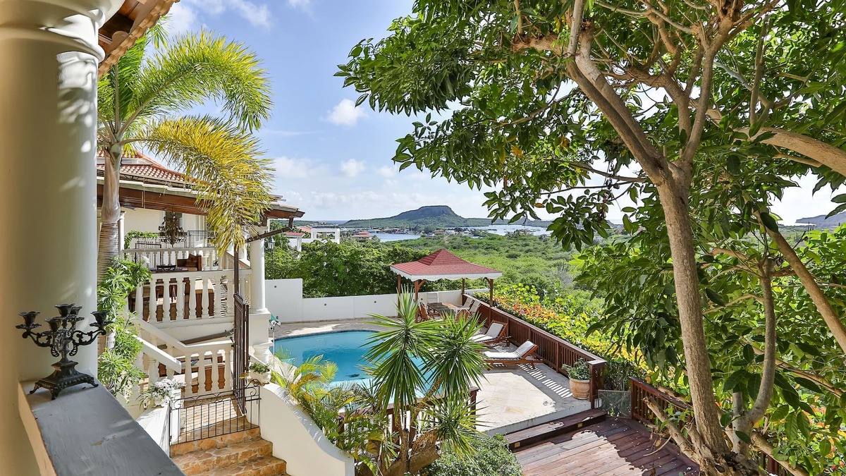 Willemstad Villa | Luxurious 5000sq Villa: Private Pool, Amazing Views, Secured resort & Gameroom