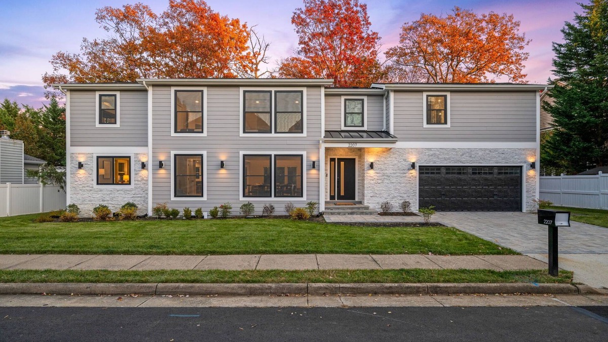 Tysons House | Luxurious 6BR Home ★ Heart of Tysons ★ Ideal for Families